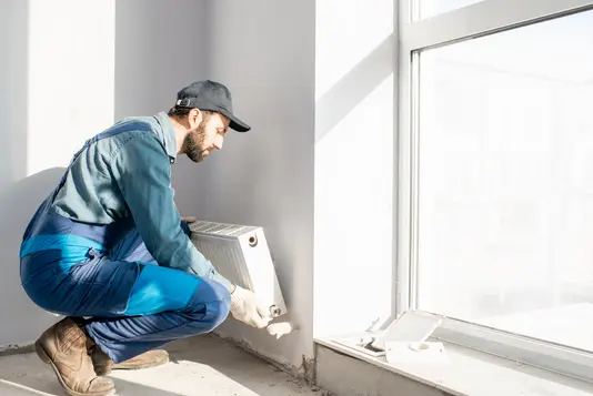 Funktioniert irgendetwas in den eigenen vier Wänden nicht, wie es soll, muss der Bauunternehmer respektive müssen die Handwerker wieder anrücken, um alles zu richten.