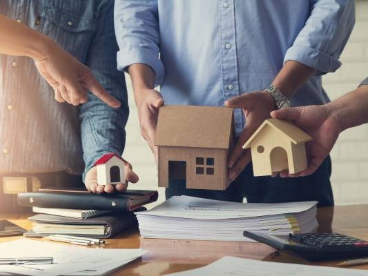 finanzierung-vertrag-termin-gespraech-unterlagen-02